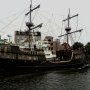 Szkolenie na patent sternika jachtowego - w czasie żeglugi po Motławie - galeon w Gdańsku.
